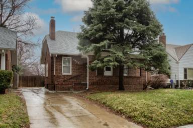 Main picture of 2859 Iowa St