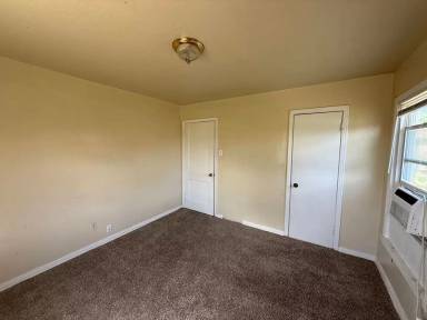 Main picture of 1907 Wood St