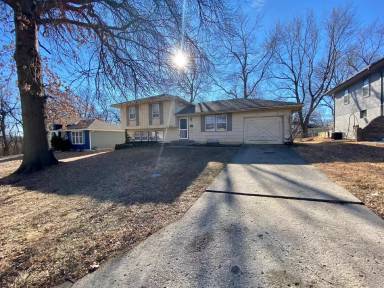 Main picture of 8007 E 118th St