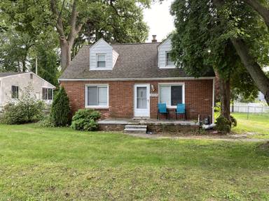 Main picture of 20515 Westhampton Ave