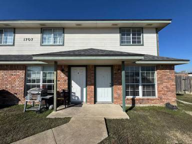 Main picture of 1707 Kylie Cir