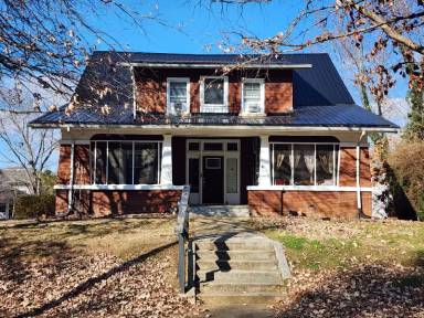 Main picture of 512 Pine Ln