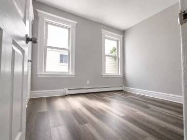 Main picture of 175 Woodside Ave