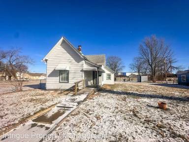 Main picture of 2219 Hovey St