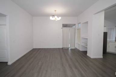 Main picture of 2232 Golden Ave