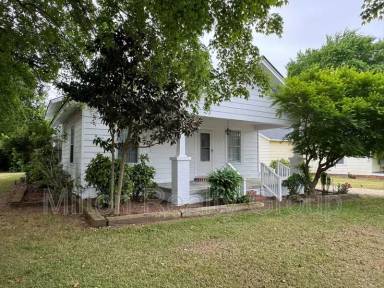 Main picture of 307 E F St