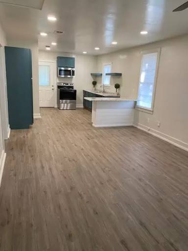 Main picture of 508 W Sixth St