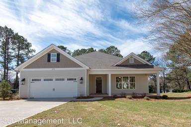 Main picture of 516 Waynewood Ct