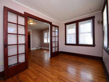 Main picture of 557 S 35th Ave