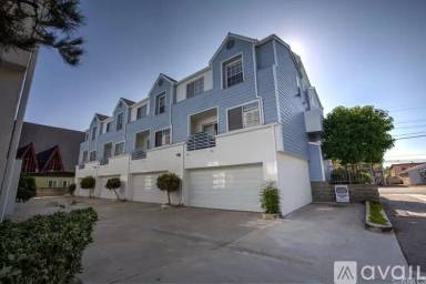 Main picture of 18020 Prairie Ave