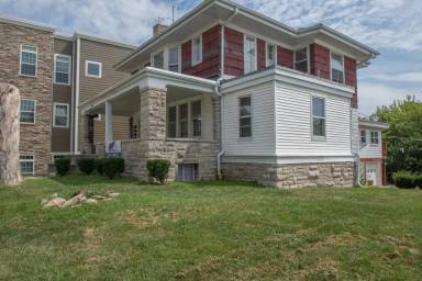 Main picture of 1218 N College Ave