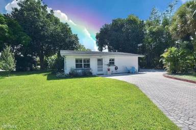 Main picture of 1406 SW Palm City Rd