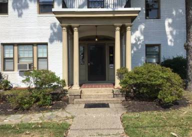 Main picture of 600 E Joppa Rd