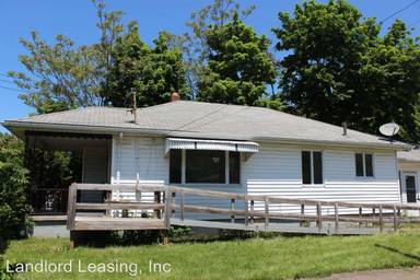 Main picture of 2439 Reid Ave