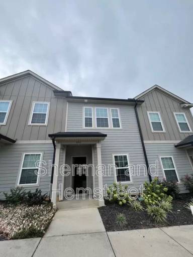 Main picture of 642 Dobhill Ln