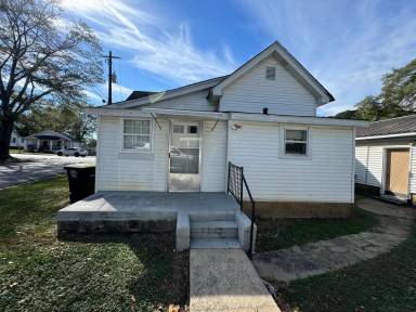 Main picture of 208 North Ave NE