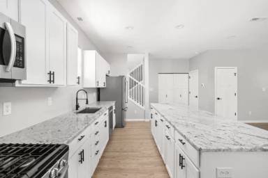 Main picture of 1113 N Hamilton Ave