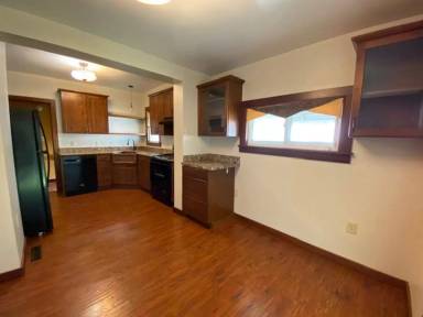 Main picture of 167 E Mapledale Ave