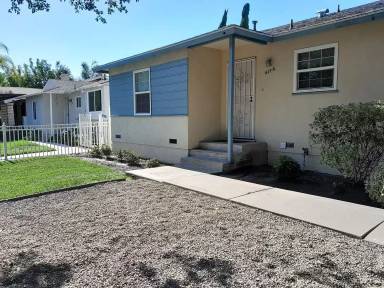 Main picture of 417 E Walnut Ave