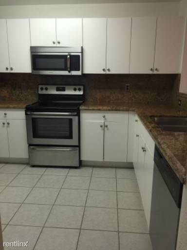 Main picture of 10901 NW 83rd St