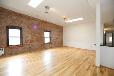 Main picture of 53 University Ave