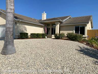 Main picture of 220 Cornuta Way
