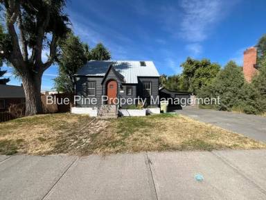 Main picture of 519 College St