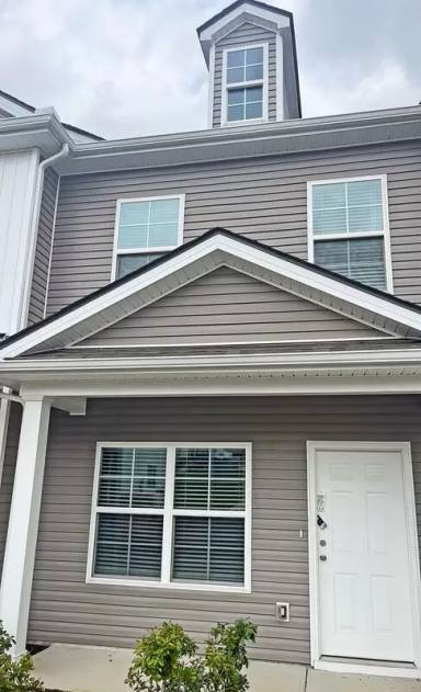 Main picture of 213 Tara Ct