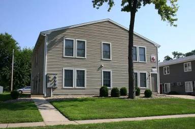 Main picture of 106 E Locust St