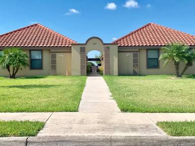 Main picture of 106 S Ridge Ln