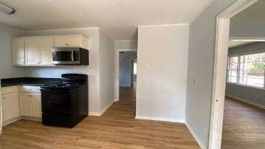 Main picture of 14613 Hemphill Rd