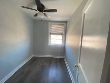 Main picture of 6262 Gillespie St