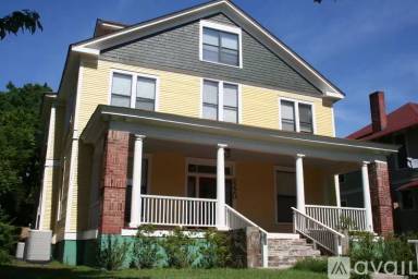 Main picture of 2220 S State St