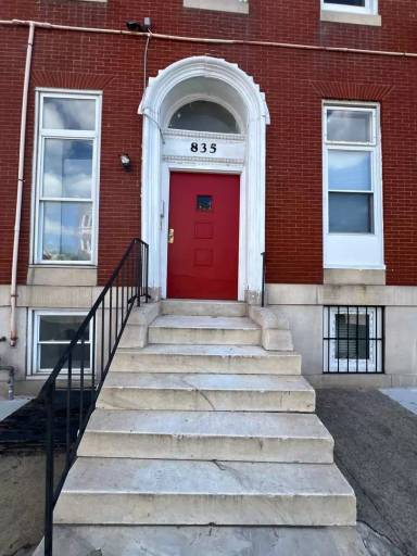 Main picture of 835 N Fulton Ave