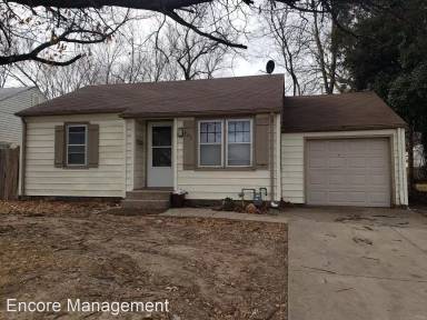 Main picture of 743 S Oliver Ave