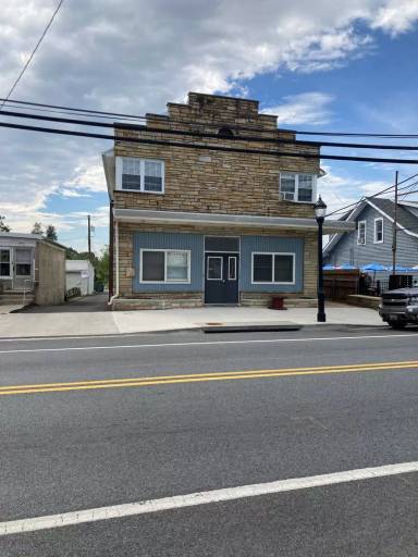 Main picture of 1232 N Main St