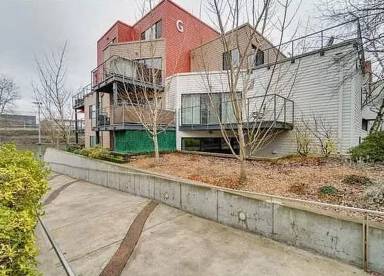Main picture of 1040 NW NAITO PARKWAY BLDG O