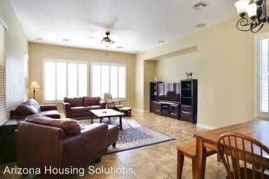 Main picture of 831 W Zion Pl