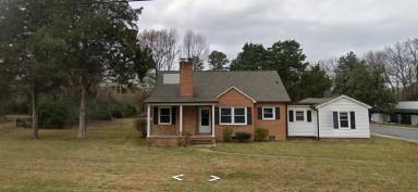 Main picture of 2225 Rama Rd