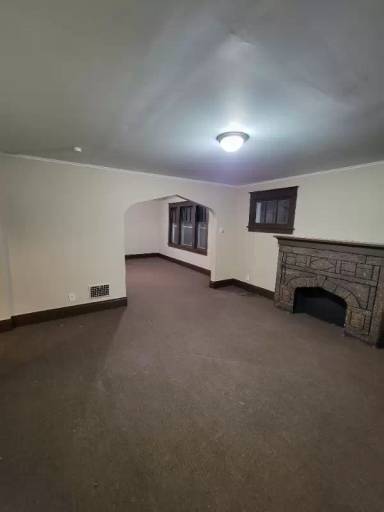 Main picture of 132 Ivanhoe Rd