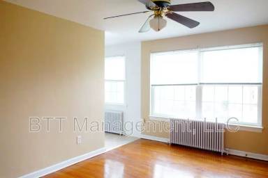 Main picture of 8400 Greenwood Ave
