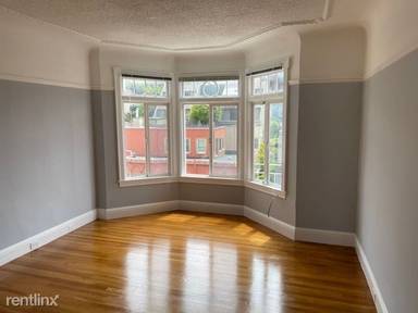 Main picture of 960 Bay St