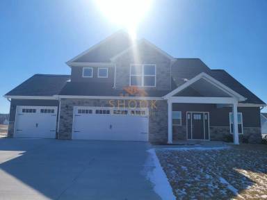 Main picture of 99 Fossey St