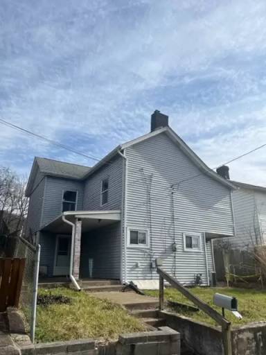 Main picture of 97 1st St