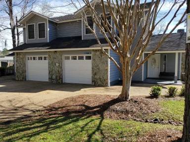 Main picture of 132 Timber Ridge Dr