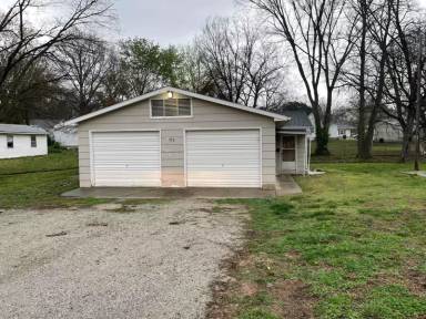Main picture of 710 N Ash St