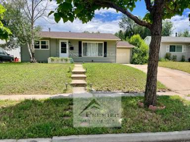 Main picture of 1437 Howard Ave