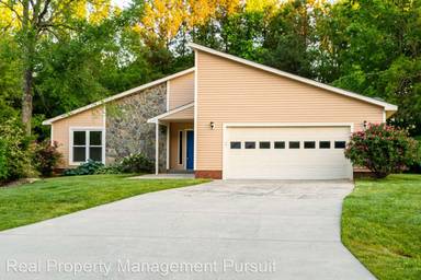 Main picture of 11219 Peppertree Ln