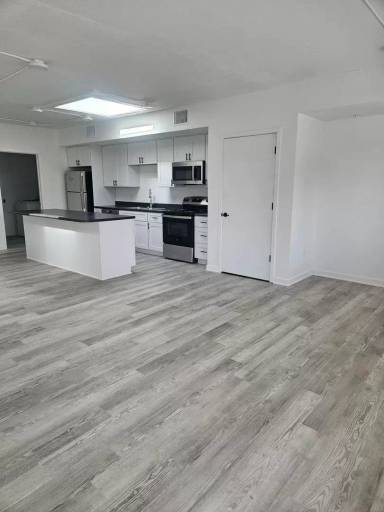 Main picture of 400 S 7th St