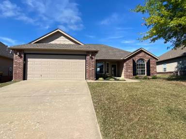 Main picture of 11714 S Nandina Ave